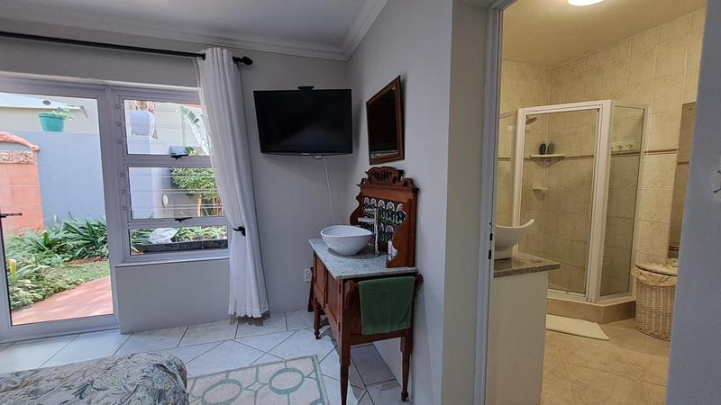 5 Bedroom Property for Sale in Stilbaai Wes Western Cape